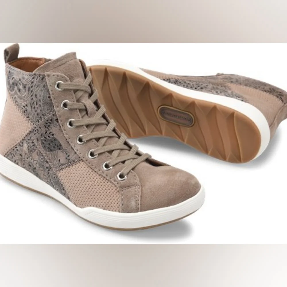 COMFORTIVA 👣Lupine in Tulpe Multi Suede Boot/Sneakers footwear